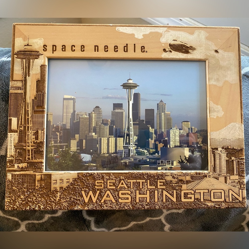 Wooden Space Needle - Seattle, Washington 5x7 Picture Frame